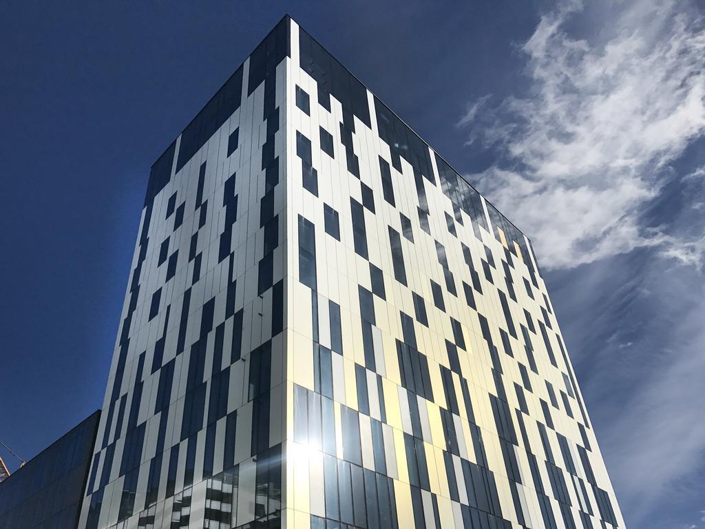 Elite Hotel Carolina Tower Solna Exterior photo